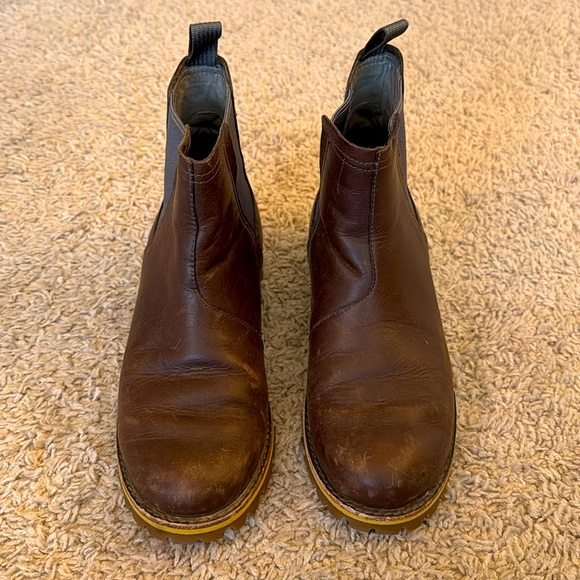 Chaco boots - Picture 1 of 5